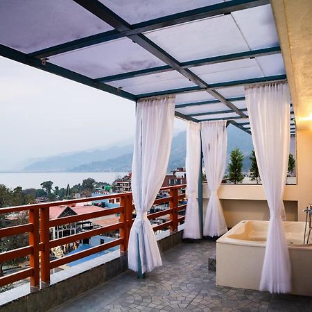 Pokhara Alpine And Springs Hotell Eksteriør bilde