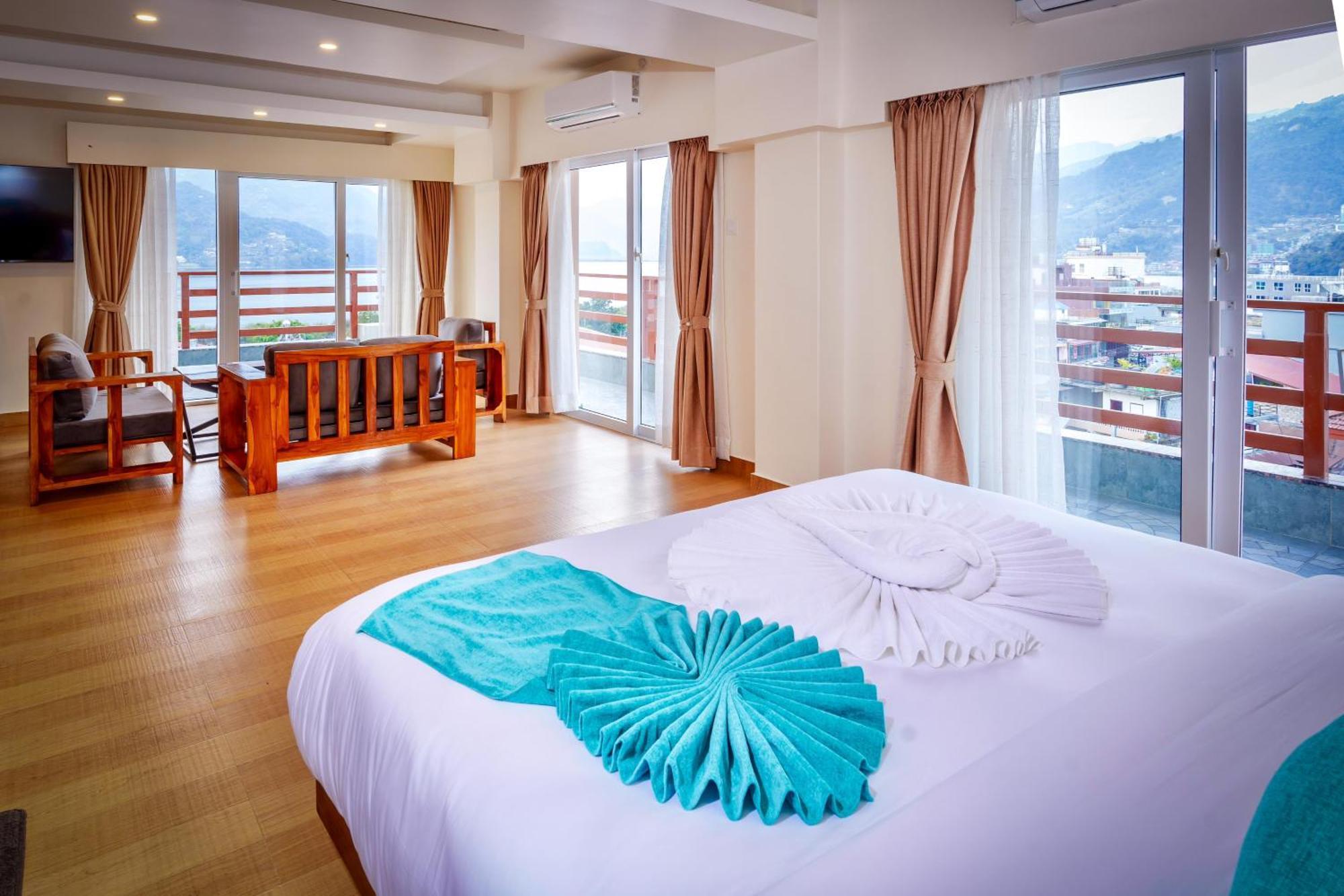 Pokhara Alpine And Springs Hotell Eksteriør bilde