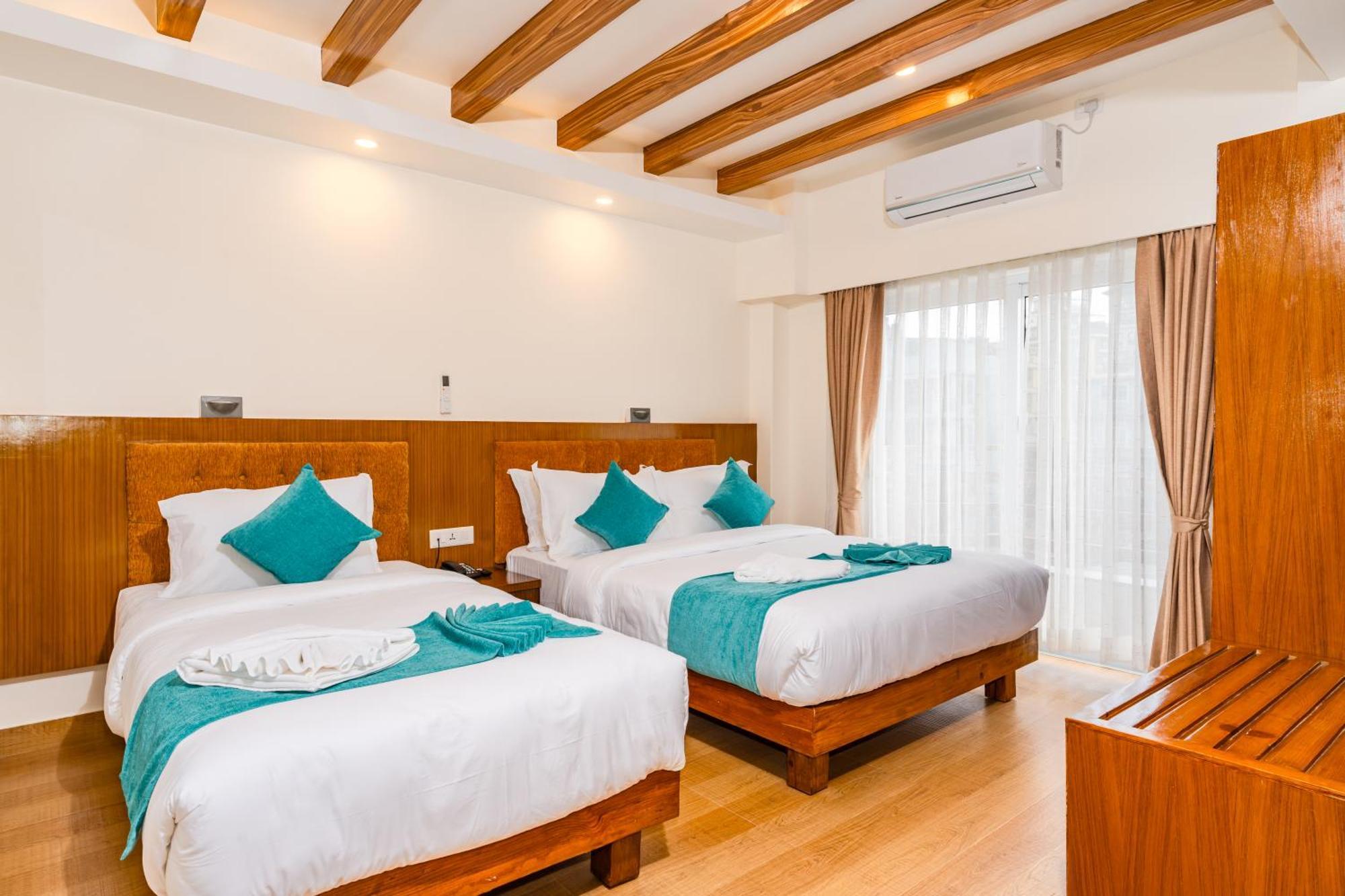 Pokhara Alpine And Springs Hotell Eksteriør bilde