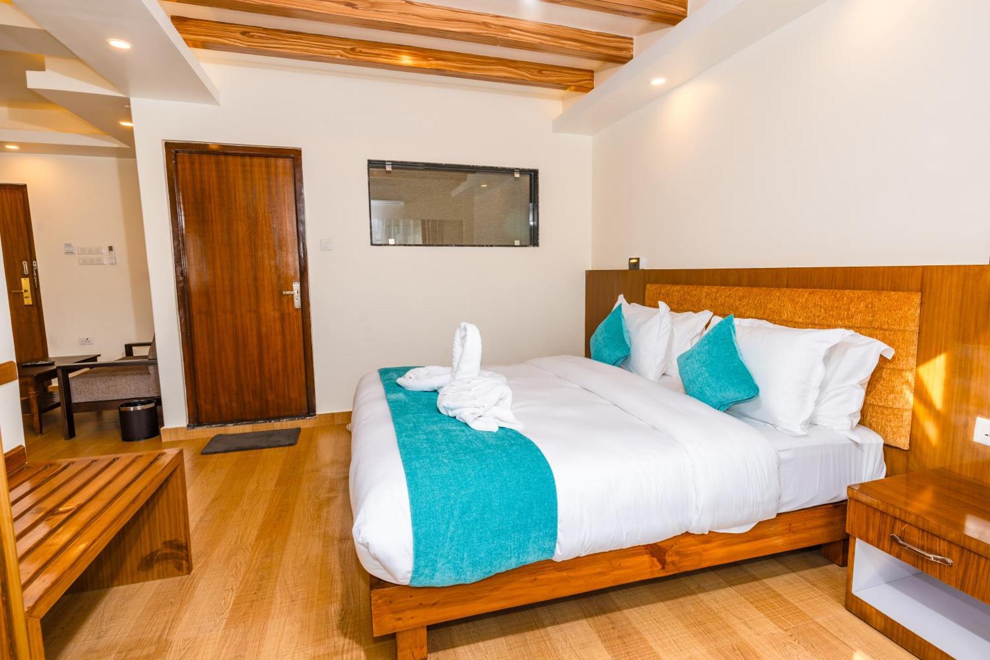 Pokhara Alpine And Springs Hotell Eksteriør bilde