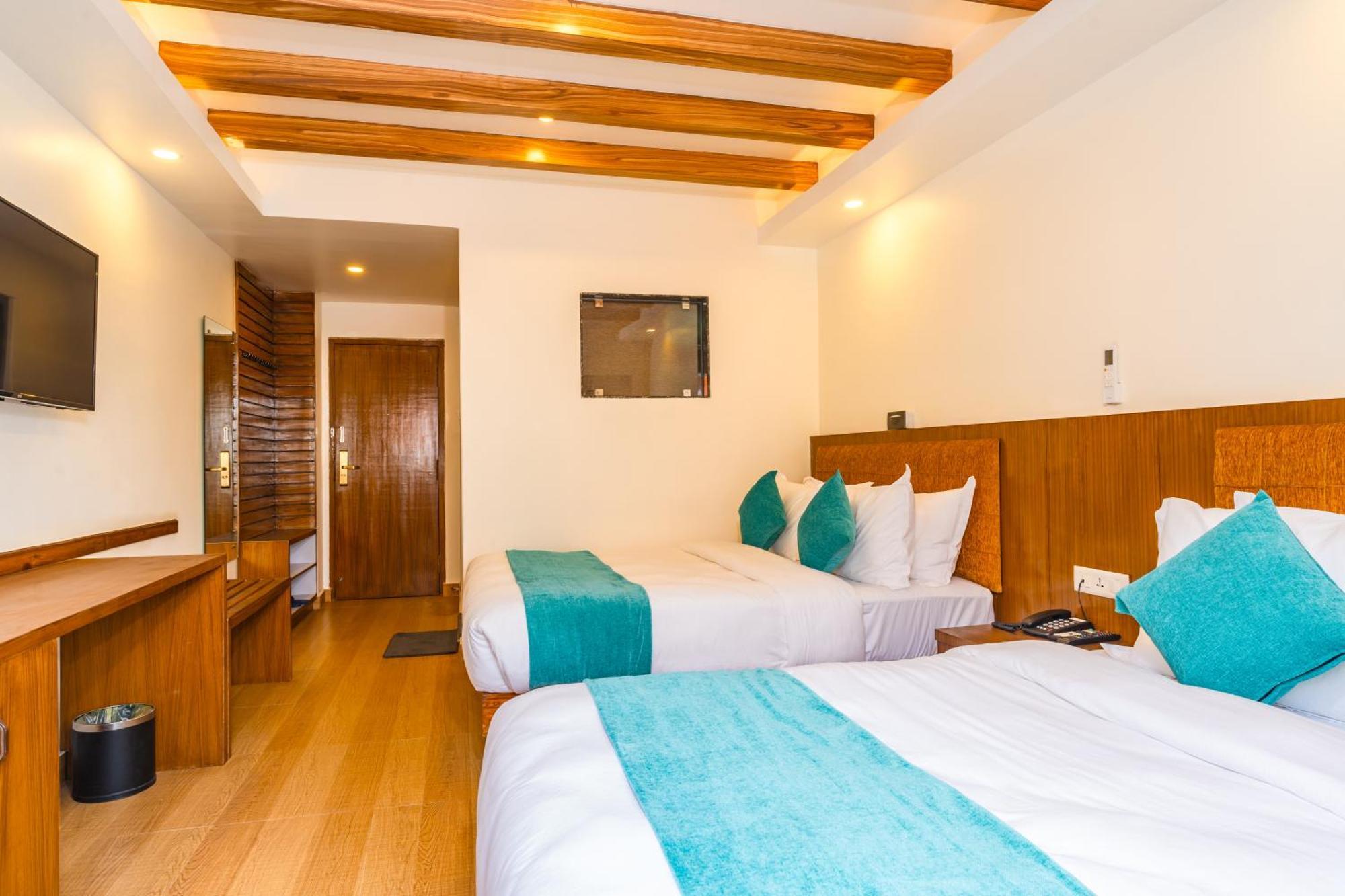 Pokhara Alpine And Springs Hotell Eksteriør bilde