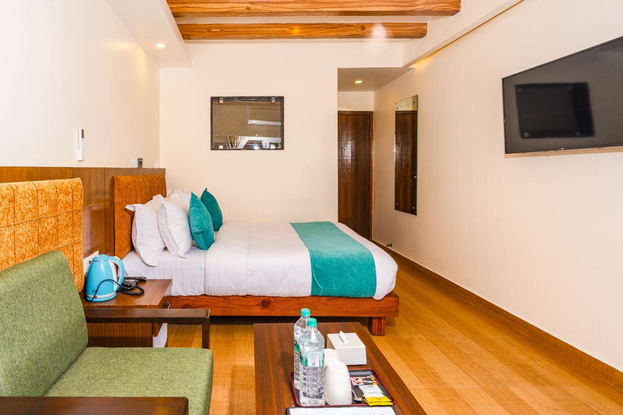 Pokhara Alpine And Springs Hotell Eksteriør bilde