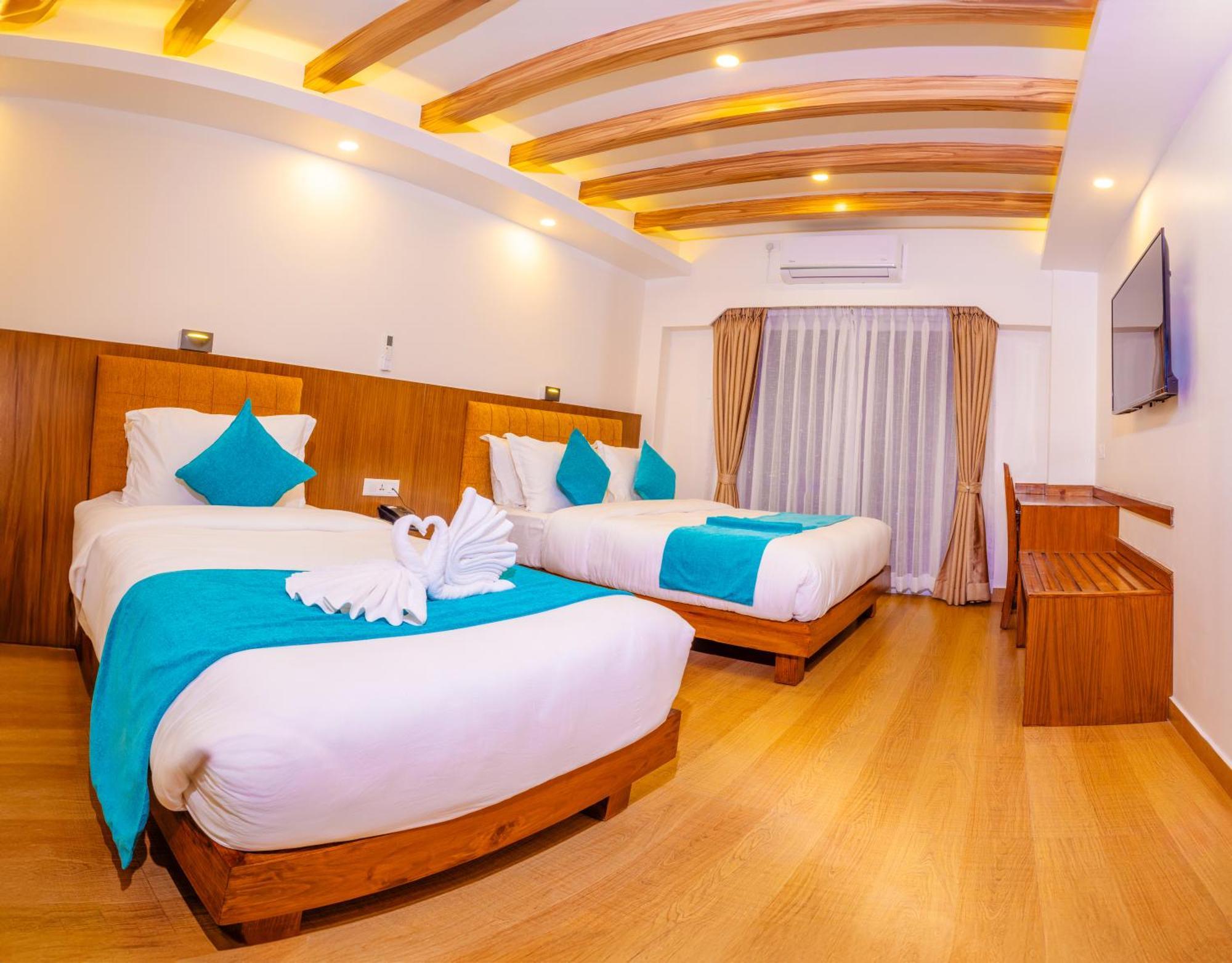 Pokhara Alpine And Springs Hotell Eksteriør bilde