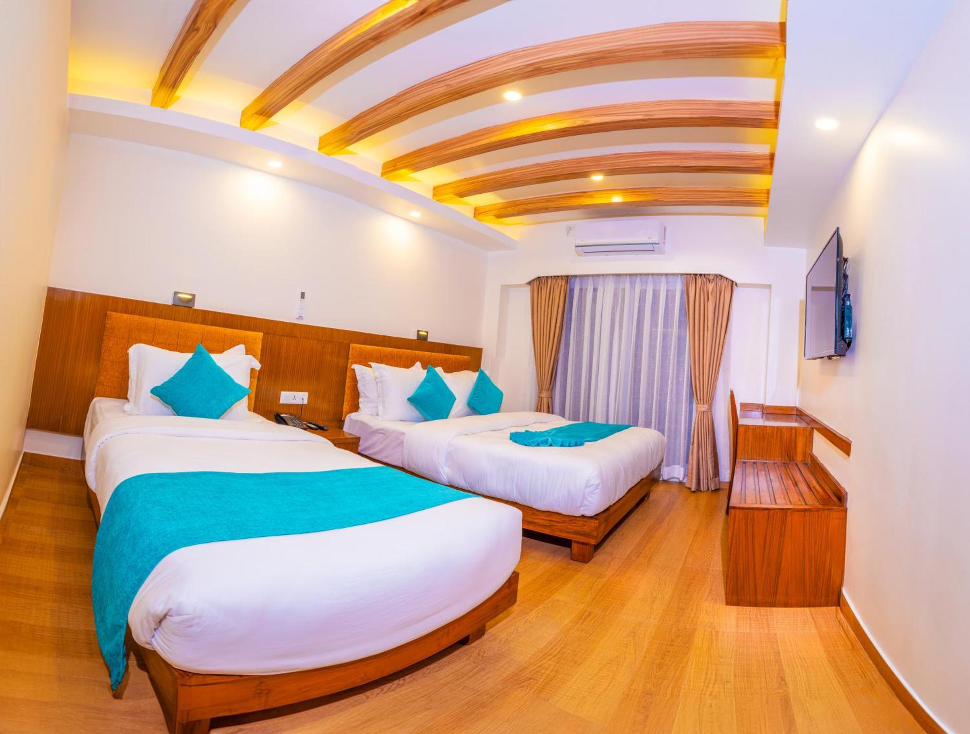 Pokhara Alpine And Springs Hotell Eksteriør bilde