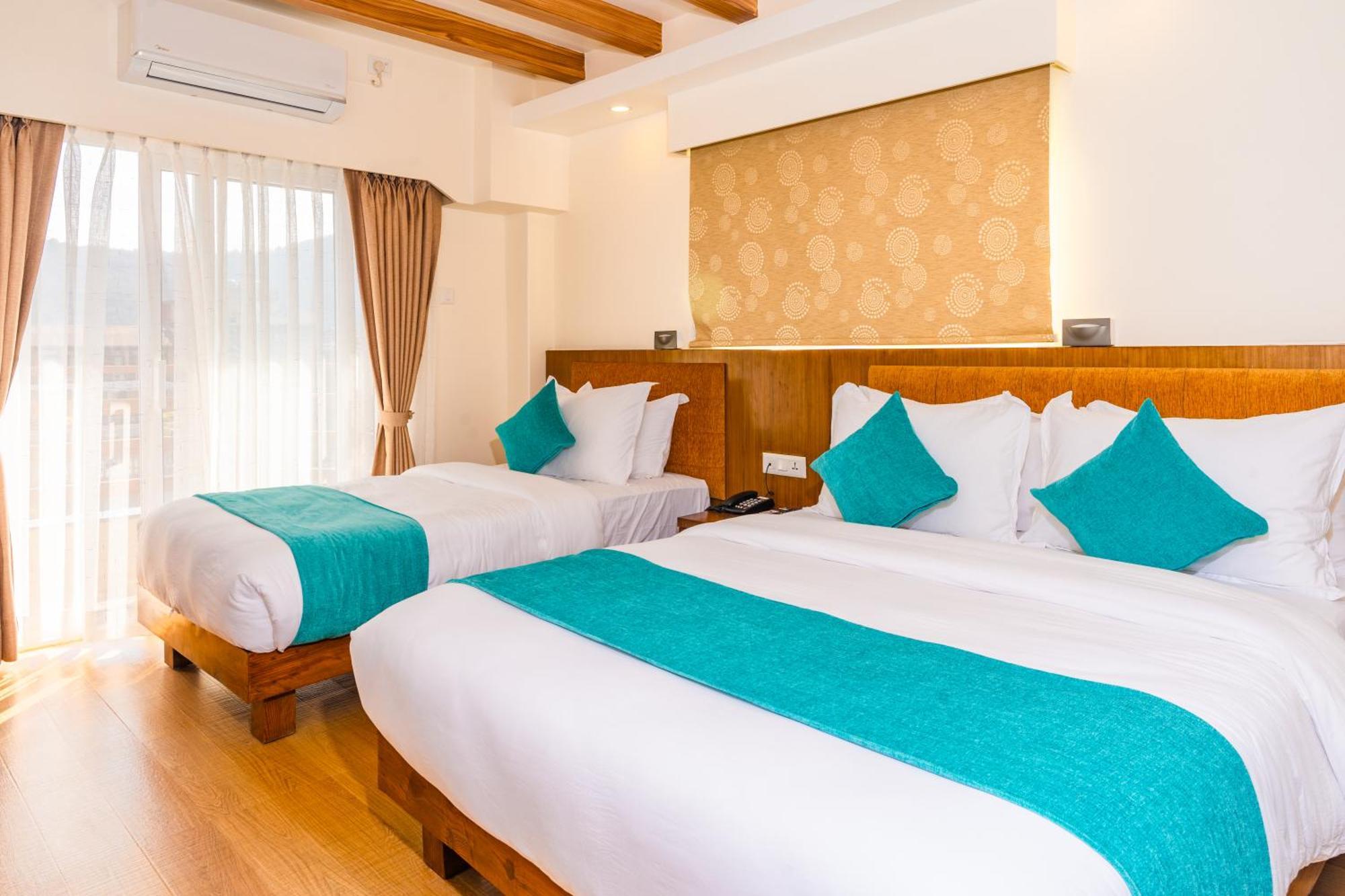 Pokhara Alpine And Springs Hotell Eksteriør bilde