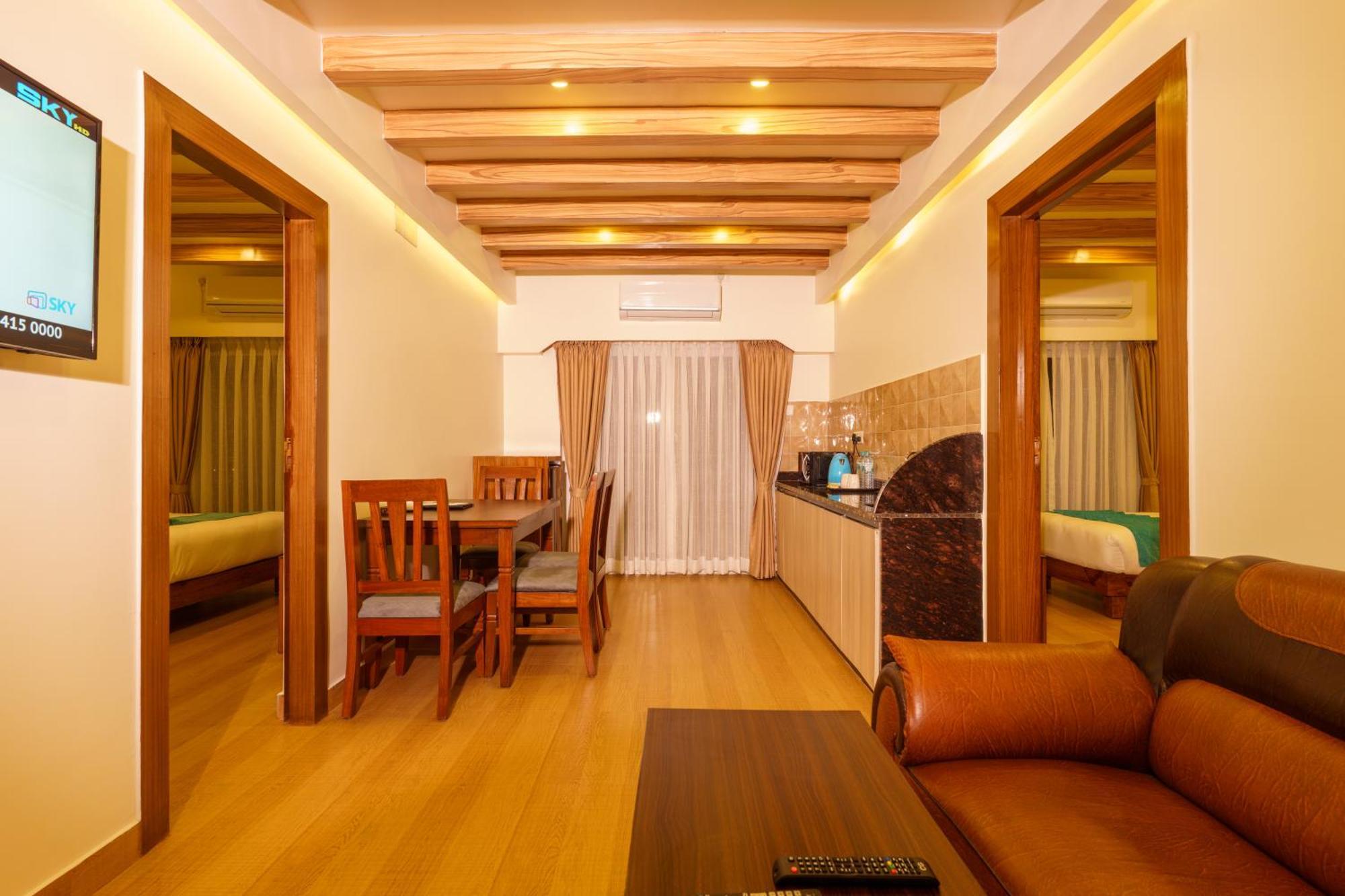 Pokhara Alpine And Springs Hotell Eksteriør bilde