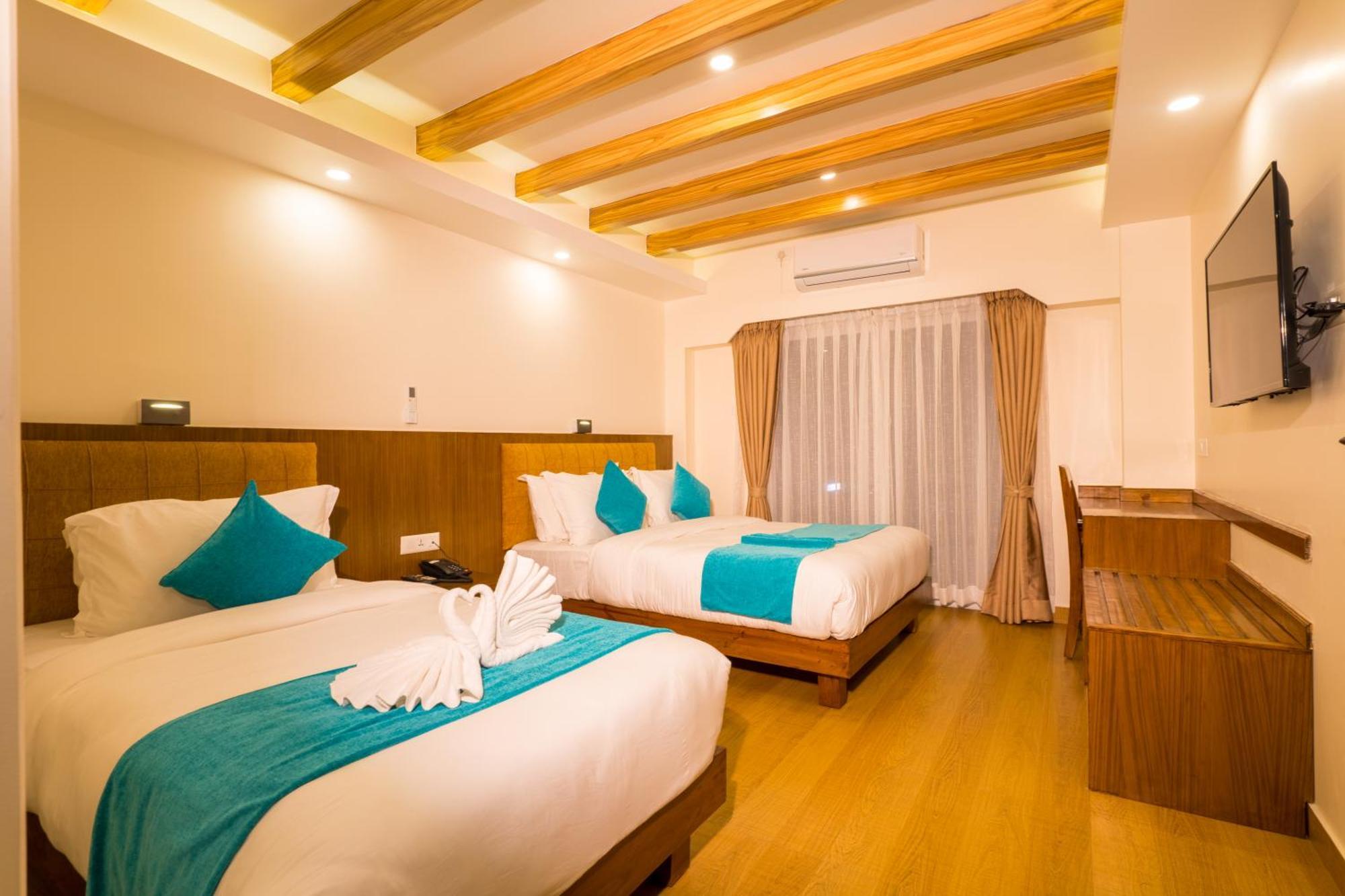 Pokhara Alpine And Springs Hotell Eksteriør bilde