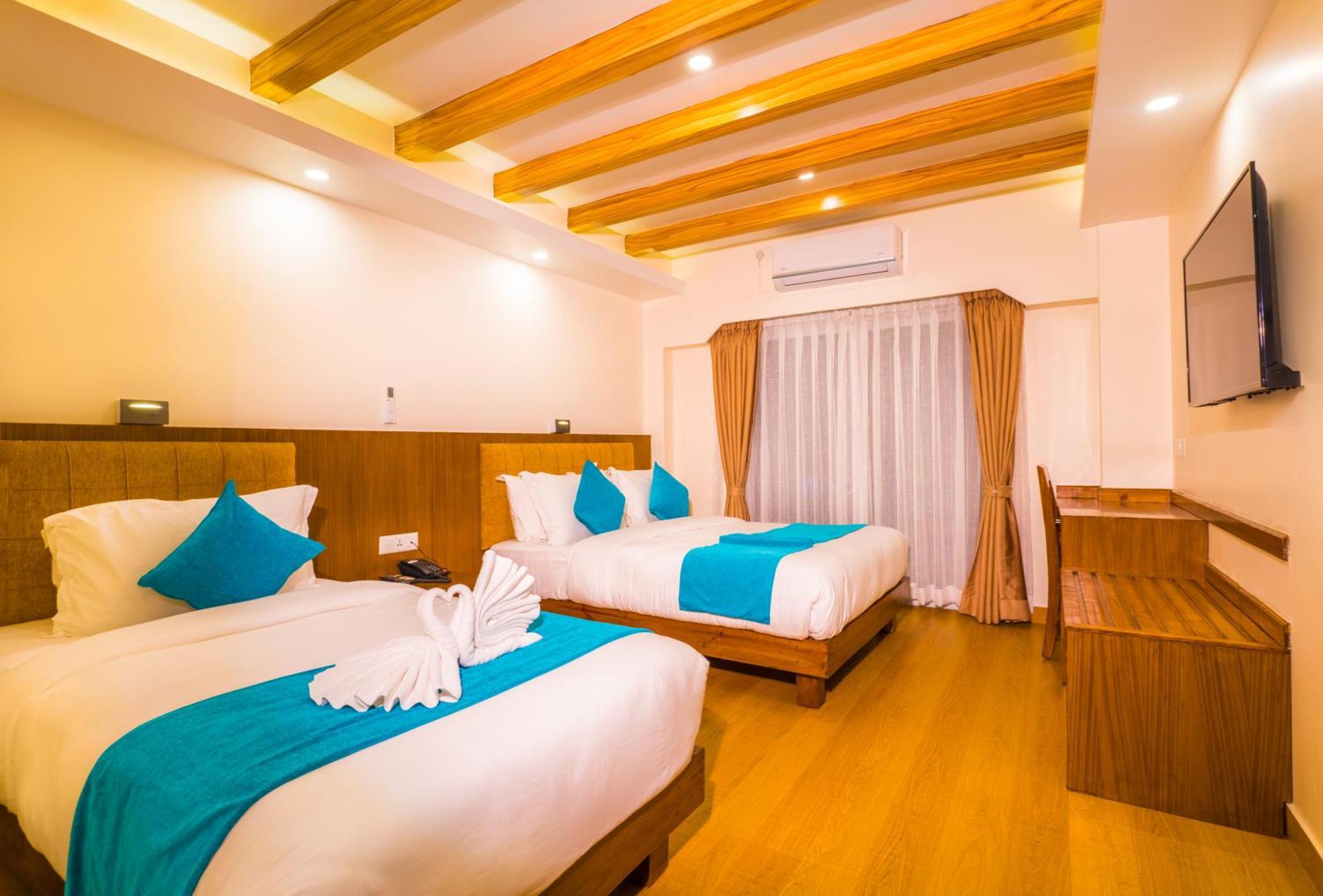 Pokhara Alpine And Springs Hotell Eksteriør bilde